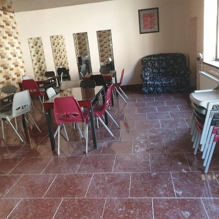 Baaz Hostel Jrvezh Bagian luar foto